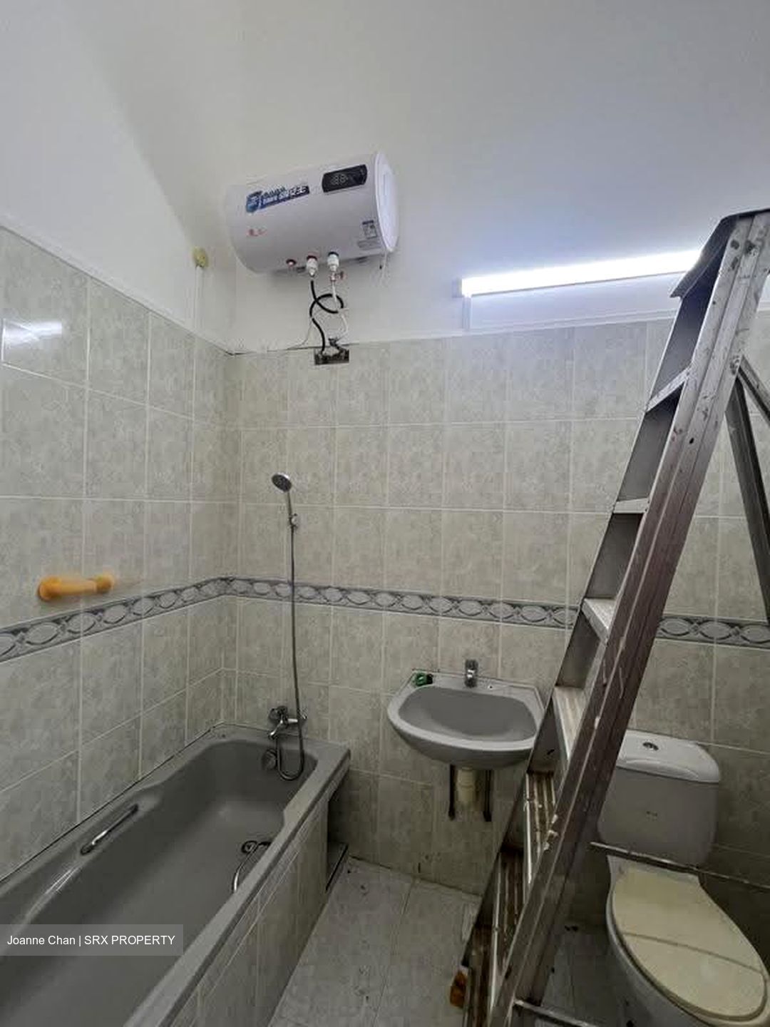 Lucky Hills (D16), Terrace #635985641